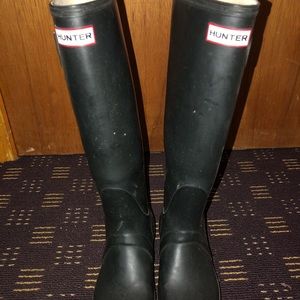 Black HUNTER rain boots!!